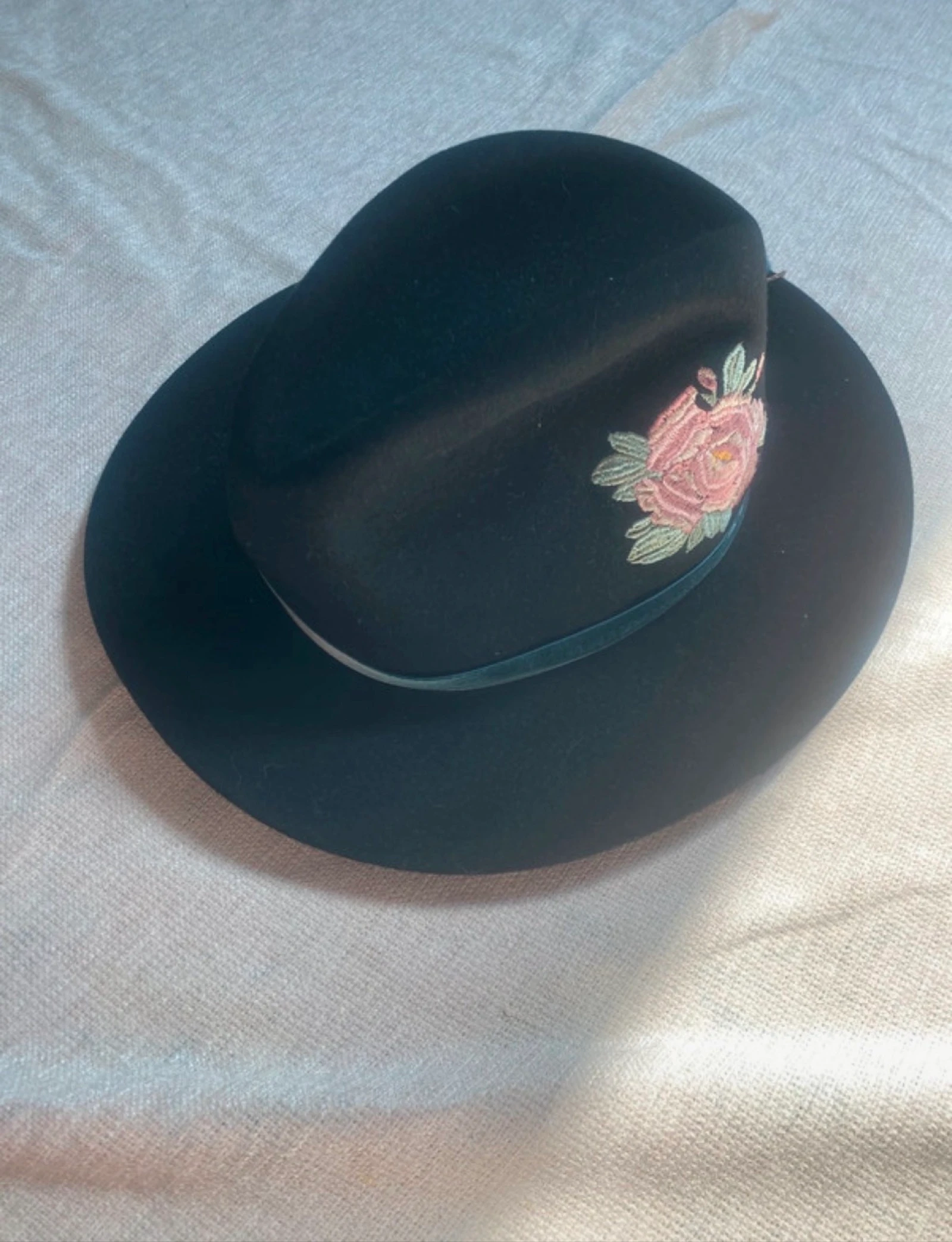 Chapeau Van Palma noir neuf broderie florale taille M 57 + sac original – photo 8